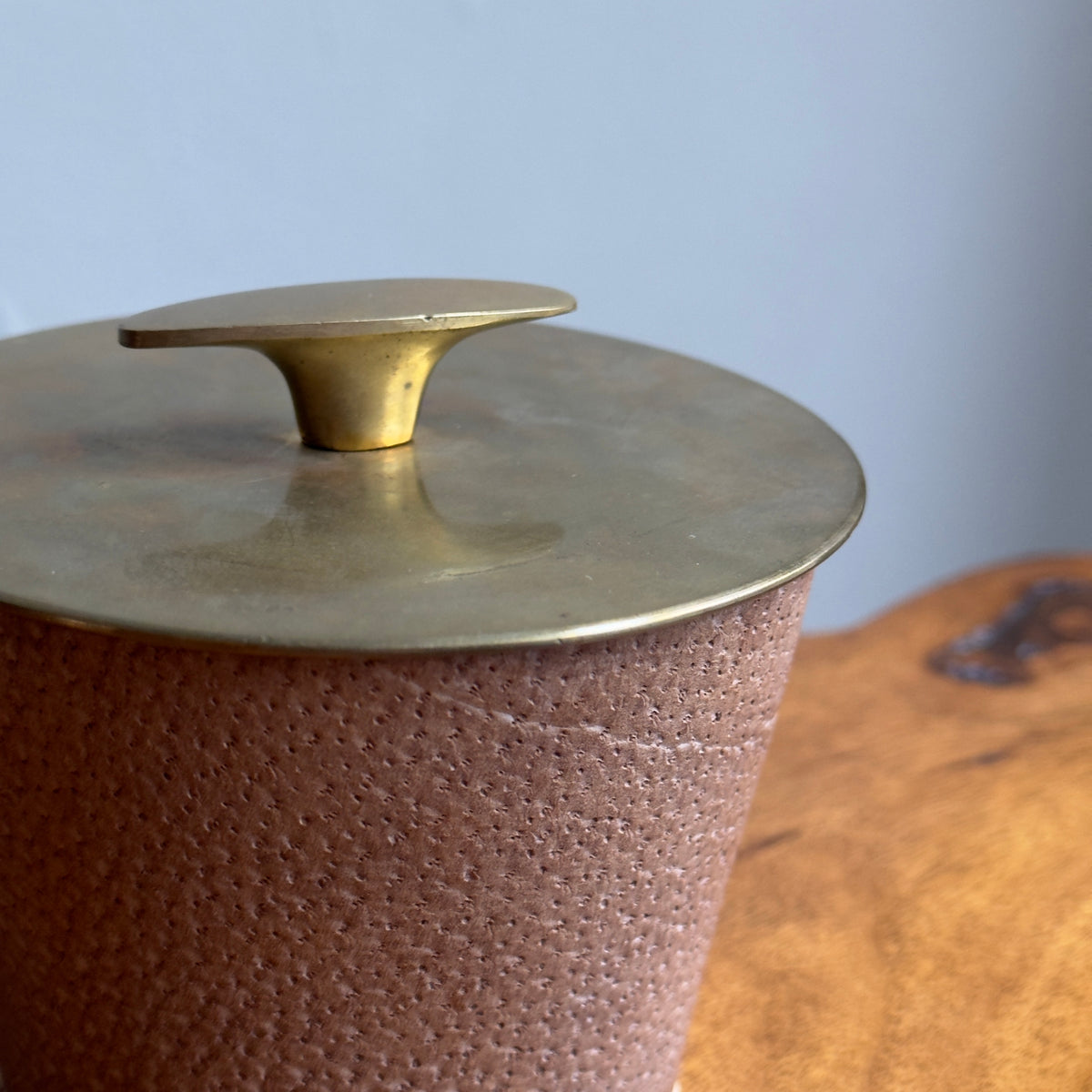 A vintage 1950s humidor by Carl Auböck, crafted in Vienna, Austria. This piece reflects mid-century modern design and Austrian craftsmanship.