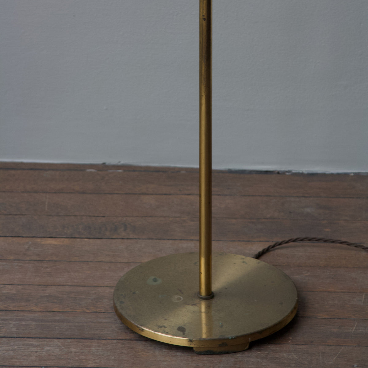 A vintage brass telescopic floor lamp base, made and designed in Denmark during the 1950s. 