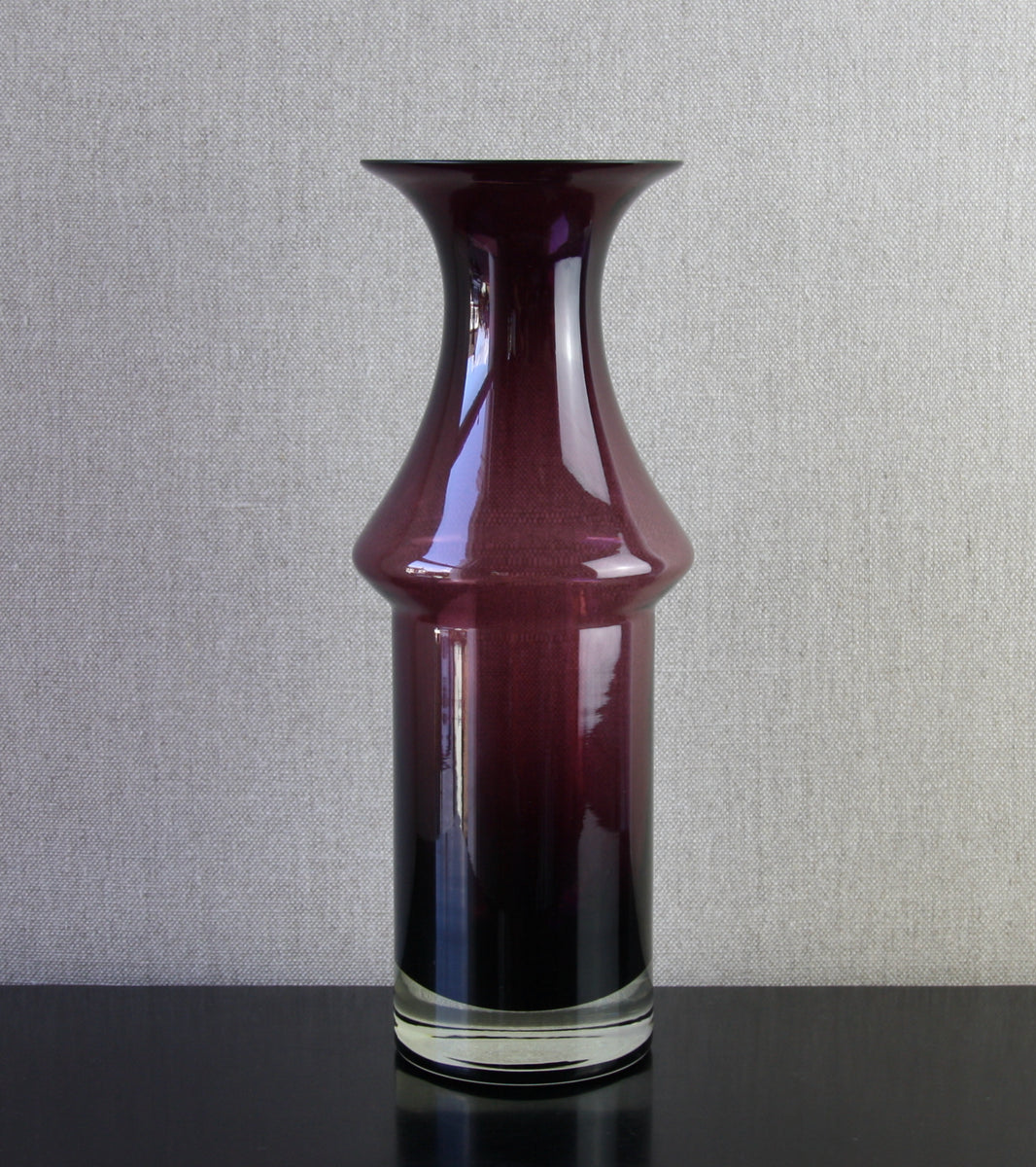 Aubergine Model 1463 Vase by Tamara Aladin, 1965