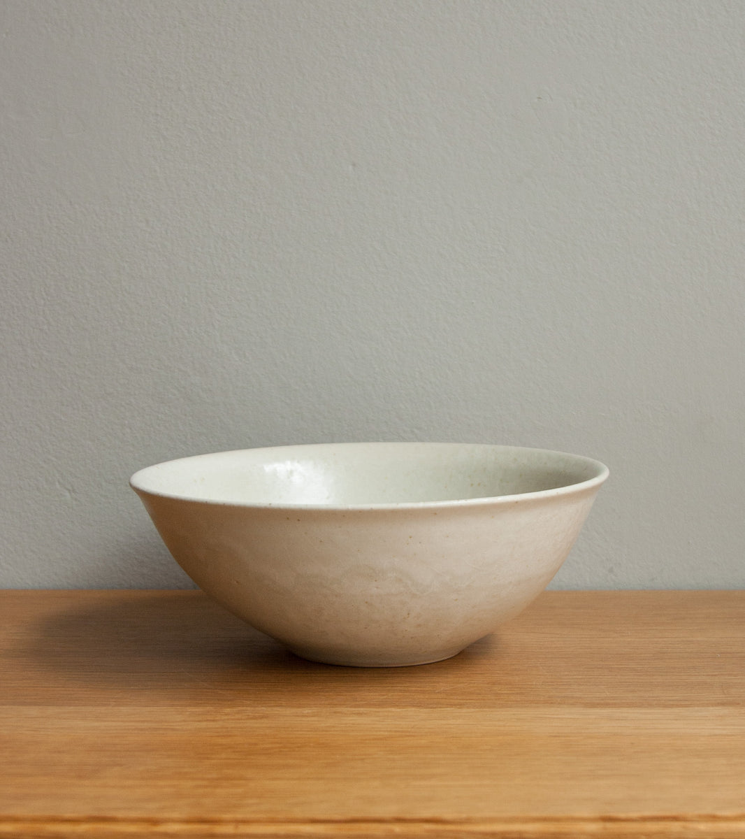 Medium Flat Out Bowl White Glaze Kasper Würtz - Image 8